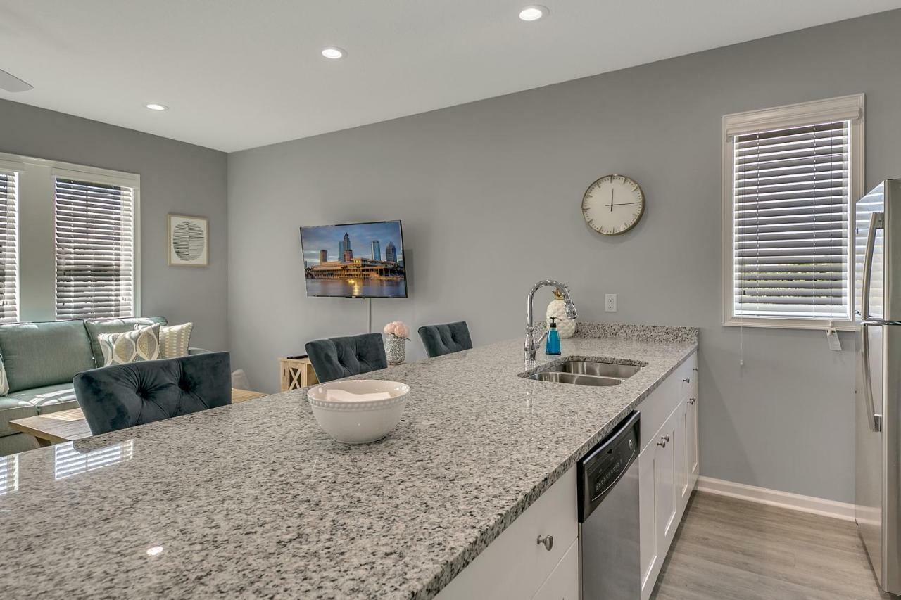 New 3/2 Duplex Minutes From Heart Of Tampa -Unit B Lejlighed Eksteriør billede