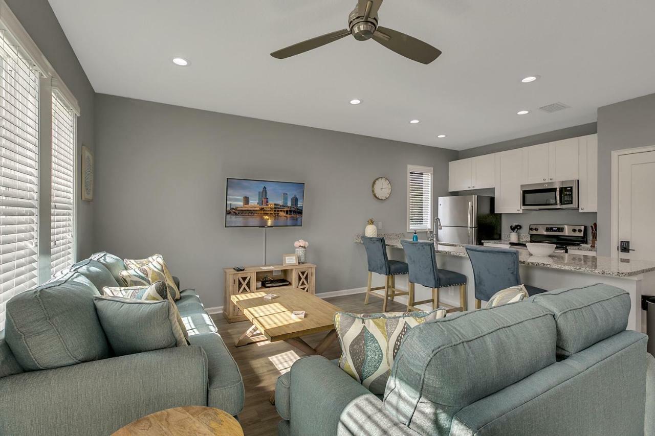New 3/2 Duplex Minutes From Heart Of Tampa -Unit B Lejlighed Eksteriør billede