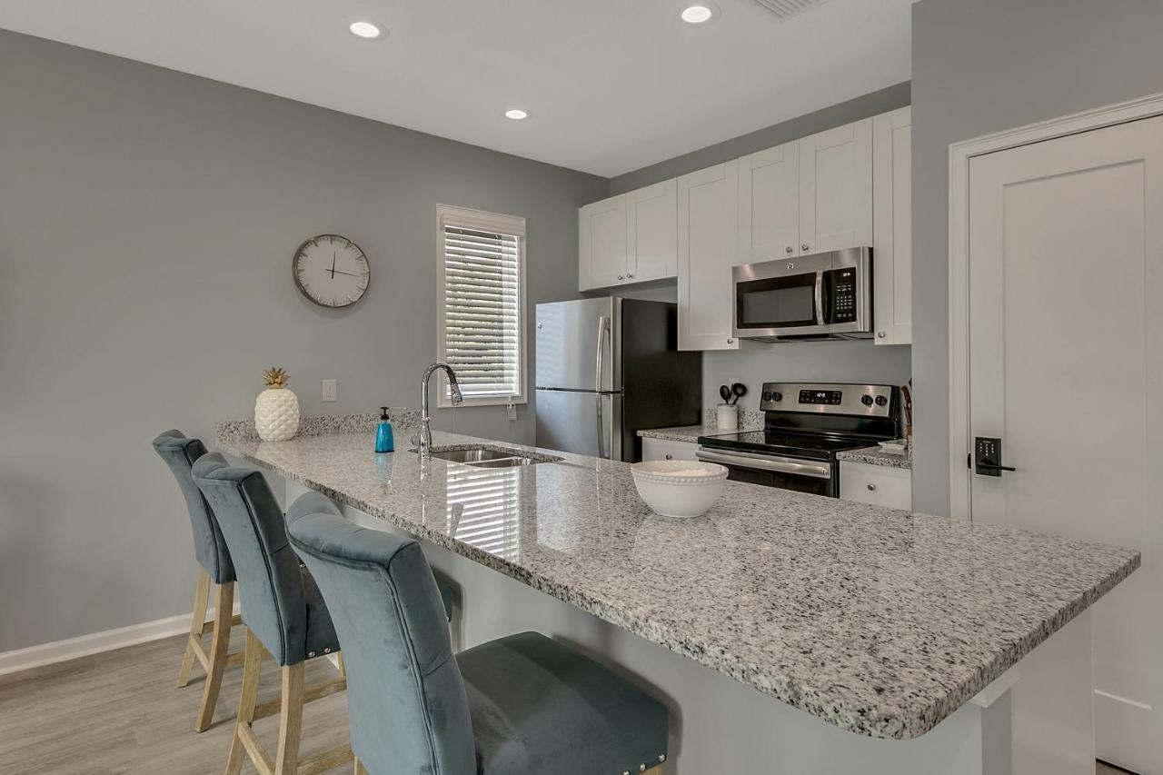 New 3/2 Duplex Minutes From Heart Of Tampa -Unit B Lejlighed Eksteriør billede