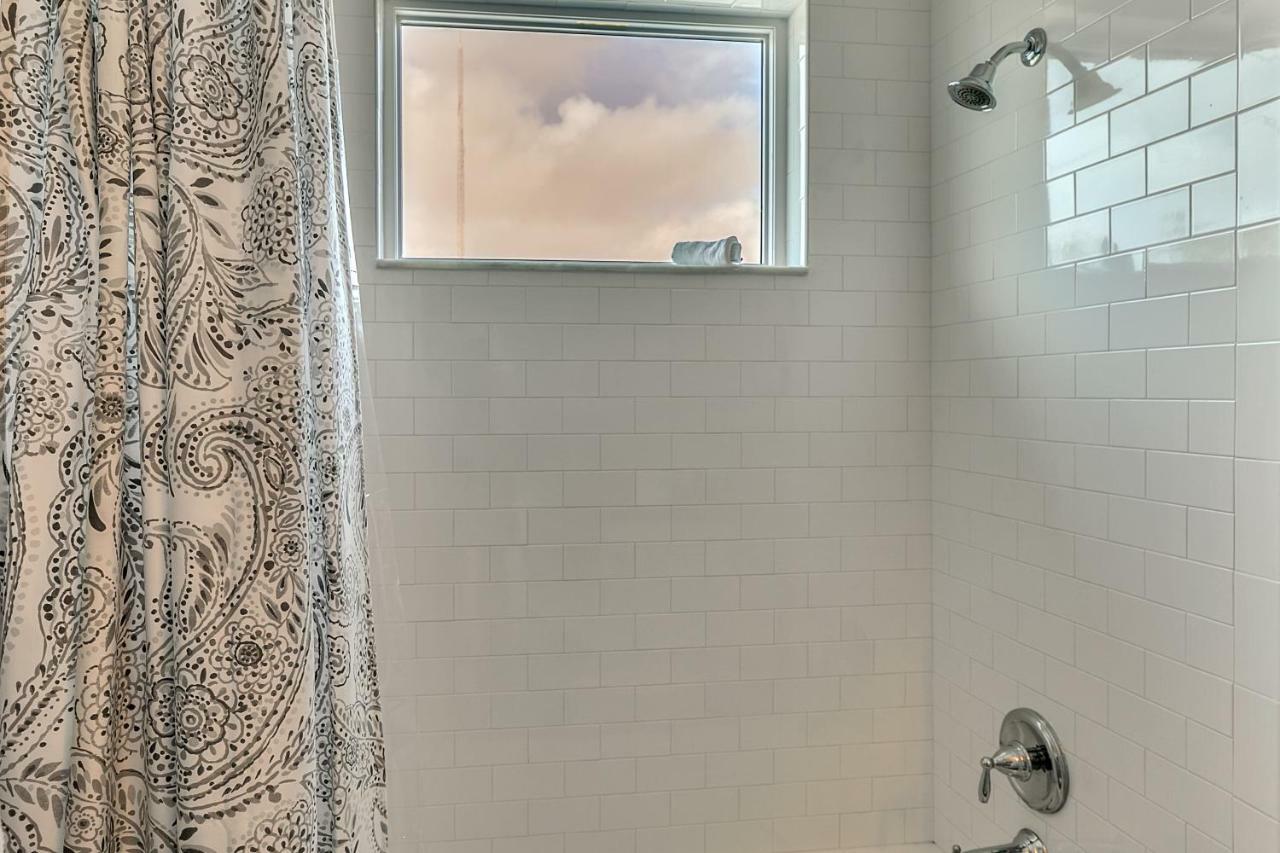 New 3/2 Duplex Minutes From Heart Of Tampa -Unit B Lejlighed Eksteriør billede